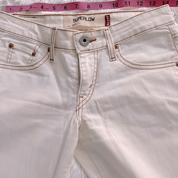 LEVI’S SUPERLOW CAPRI JEAN - Picture 4 of 11